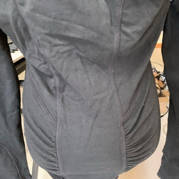 ATHLETA black workout hoodie jacket 3/4 zip back ruching thumb cuts small - Picture 6 of 9